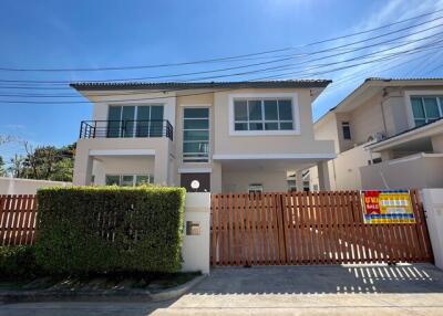 268 Sqm., 3 Beds, 4 Baths House listed for ฿ 11,025,000.