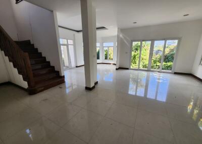 429 Sqm., 1 Bed, 1 Bath House listed for ฿ 9,975,000.