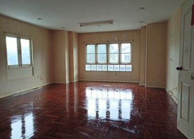 419 Sqm., 3 Beds, 3 Baths House listed for ฿ 9,000,000.