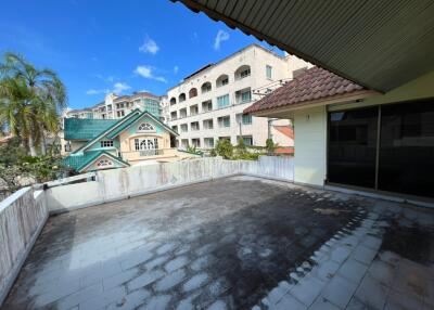 476 Sqm., 1 Bed, 1 Bath House listed for ฿ 9,240,000.