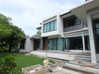 3,376 Sqm., 1 Bed, 1 Bath House listed for ฿ 8,605,000.