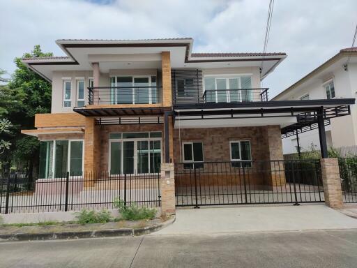 334 Sqm., 5 Beds, 3 Baths House listed for ฿ 7,000,000.