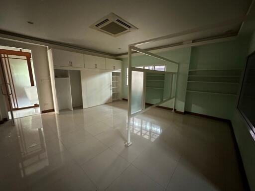 400 Sqm., 1 Bed, 1 Bath House listed for ฿ 6,400,000.