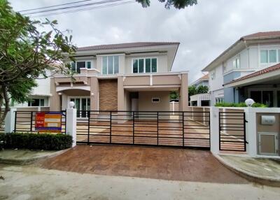 328 Sqm., 3 Beds, 3 Baths House listed for ฿ 6,800,000.