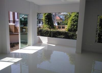 320 Sqm., 1 Bed, 1 Bath House listed for ฿ 6,800,000.