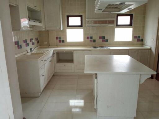 449 Sqm., 3 Beds, 3 Baths House listed for ฿ 6,500,000.