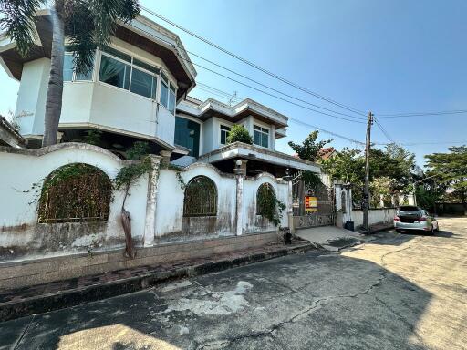 464 Sqm., 1 Bed, 1 Bath House listed for ฿ 7,560,000.