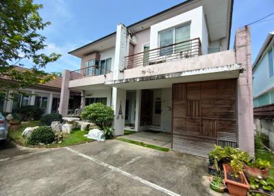 415 Sqm., 4 Beds, 4 Baths House listed for ฿ 7,560,000.