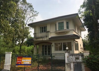 556 Sqm., 3 Beds, 2 Baths House listed for ฿ 7,560,000.