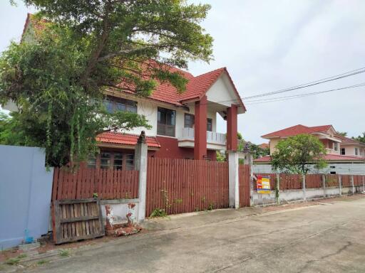 640 Sqm., 5 Beds, 3 Baths House listed for ฿ 7,350,000.