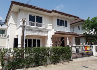 242 Sqm., 3 Beds, 3 Baths House listed for ฿ 6,000,000.