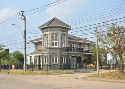 448 Sqm., 3 Beds, 3 Baths House listed for ฿ 6,930,000.