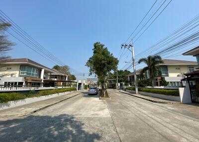 400 Sqm., 1 Bed, 1 Bath House listed for ฿ 6,825,000.