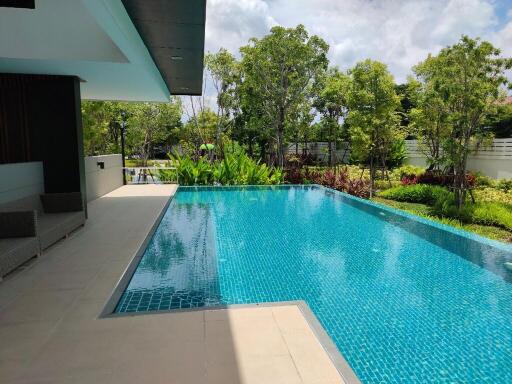 204 Sqm., 3 Beds, 3 Baths House listed for ฿ 6,825,000.