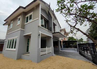 323 Sqm., 3 Beds, 3 Baths House listed for ฿ 6,615,000.