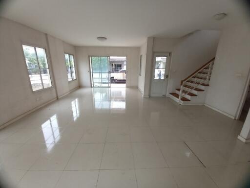 246 Sqm., 3 Beds, 3 Baths House listed for ฿ 6,300,000.