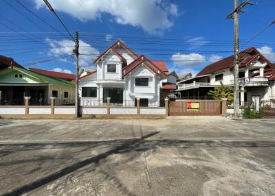 412 Sqm., 4 Beds, 4 Baths House listed for ฿ 6,050,000.