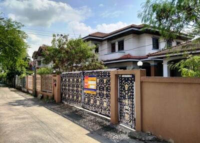 688 Sqm., 1 Bed, 1 Bath House listed for ฿ 5,775,000.