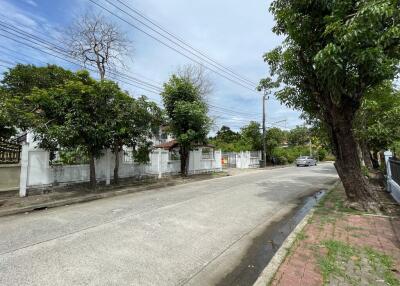 476 Sqm., 1 Bed, 1 Bath House listed for ฿ 5,775,000.