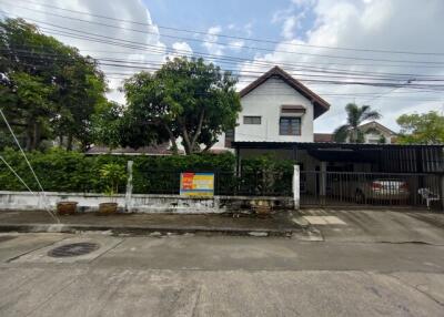 296 Sqm., 3 Beds, 3 Baths House listed for ฿ 5,565,000.