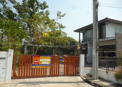 391 Sqm., 1 Bed, 1 Bath House listed for ฿ 5,565,000.