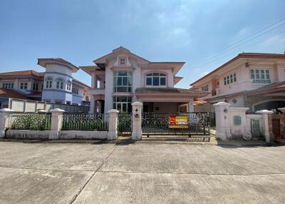 364 Sqm., 3 Beds, 2 Baths House listed for ฿ 4,700,000.