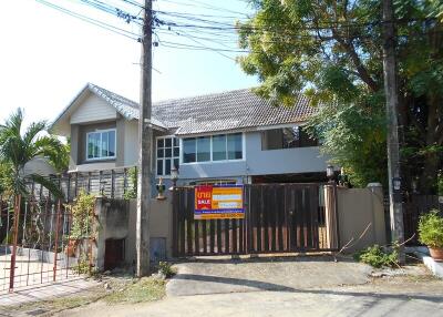 460 Sqm., 3 Beds, 2 Baths House listed for ฿ 5,460,000.