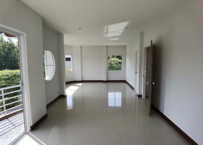256 Sqm., 3 Beds, 2 Baths House listed for ฿ 3,900,000.
