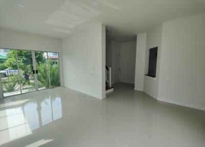 304 Sqm., 3 Beds, 2 Baths House listed for ฿ 4,000,000.