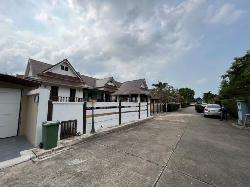 402 Sqm., 3 Beds, 3 Baths House listed for ฿ 5,355,000.