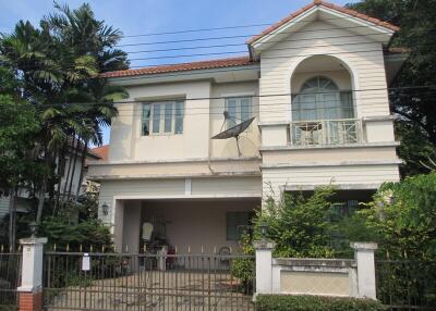 254 Sqm., 3 Beds, 2 Baths House listed for ฿ 4,300,000.