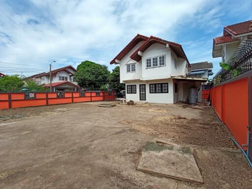 460 Sqm., 3 Beds, 2 Baths House listed for ฿ 4,200,000.