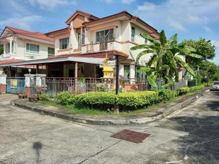 202 Sqm., 3 Beds, 2 Baths House listed for ฿ 5,250,000.