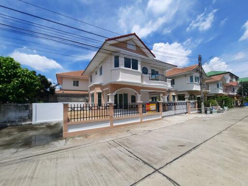 216 Sqm., 3 Beds, 3 Baths House listed for ฿ 5,250,000.