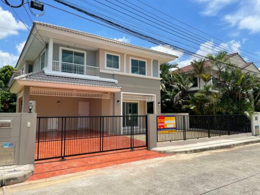 240 Sqm., 3 Beds, 3 Baths House listed for ฿ 5,040,000.