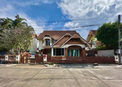 344 Sqm., 4 Beds, 3 Baths House listed for ฿ 5,017,000.