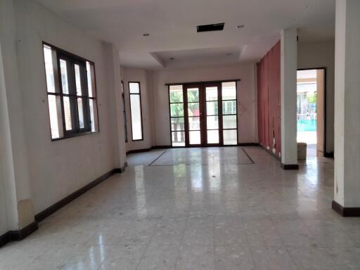 253 Sqm., 3 Beds, 2 Baths House listed for ฿ 3,900,000.