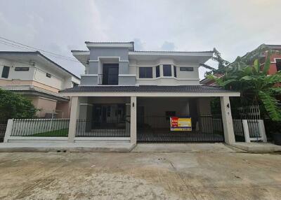 200 Sqm., 3 Beds, 3 Baths House listed for ฿ 4,935,000.