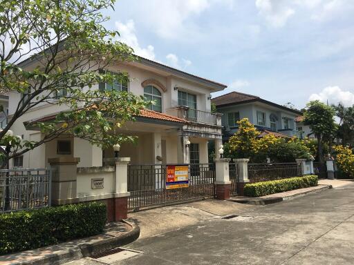 240 Sqm., 3 Beds, 3 Baths House listed for ฿ 4,350,000.