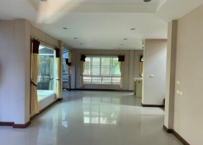 275 Sqm., 3 Beds, 2 Baths House listed for ฿ 4,830,000.