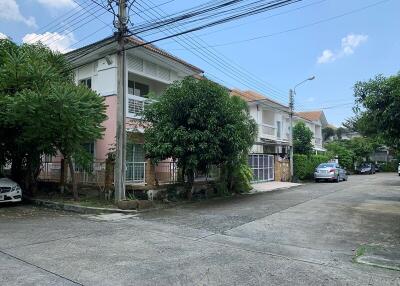 206 Sqm., 1 Bed, 1 Bath House listed for ฿ 4,830,000.