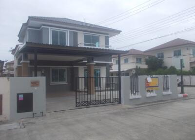 216 Sqm., 3 Beds, 1 Bath House listed for ฿ 4,730,000.