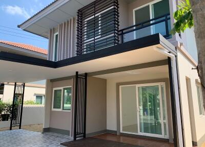 200 Sqm., 3 Beds, 2 Baths House listed for ฿ 3,750,000.