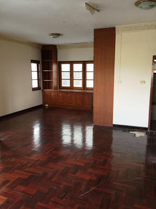 312 Sqm., 3 Beds, 3 Baths House listed for ฿ 4,000,000.