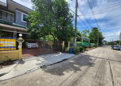 319 Sqm., 3 Beds, 2 Baths House listed for ฿ 4,620,000.