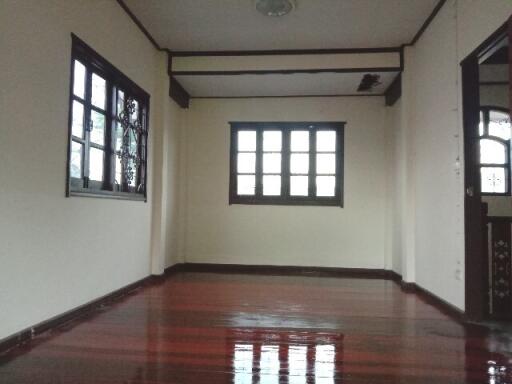 392 Sqm., 3 Beds, 2 Baths House listed for ฿ 4,548,000.