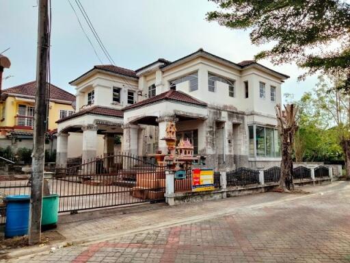 404 Sqm., 3 Beds, 3 Baths House listed for ฿ 4,515,000.