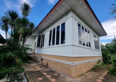 4,011 Sqm., 3 Beds, 2 Baths House listed for ฿ 3,500,000.
