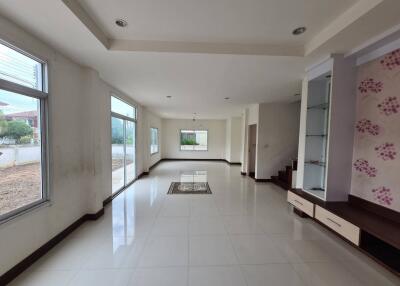 337 Sqm., 3 Beds, 1 Bath House listed for ฿ 3,300,000.