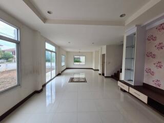 337 Sqm., 3 Beds, 1 Bath House listed for ฿ 3,300,000.